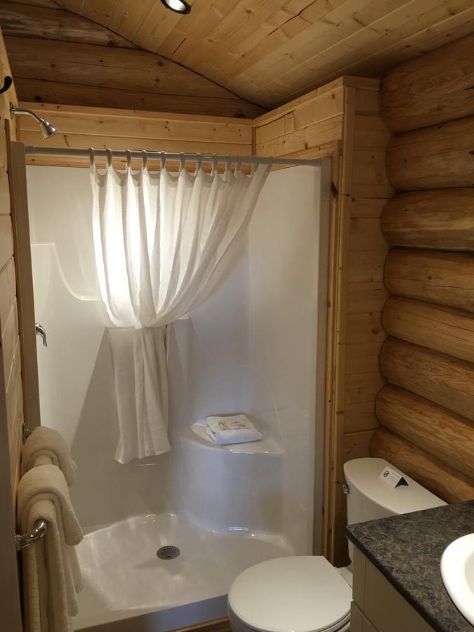 Port Hardy Cabins Екстериор снимка